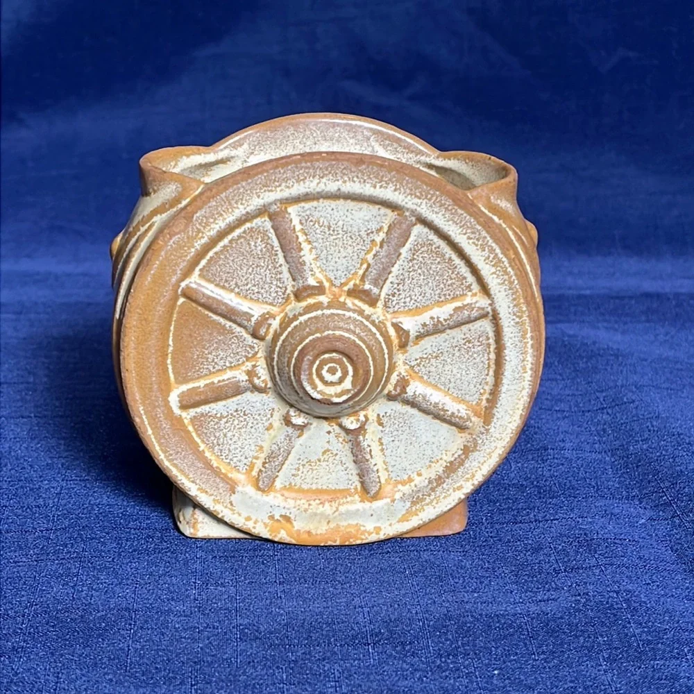Vintage Frankoma Wagon Wheel Sugar Bowl (Vase Planter) Desert Gold Color - Picture 1 of 3